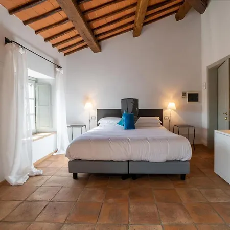 Della Picca Hotel 3*